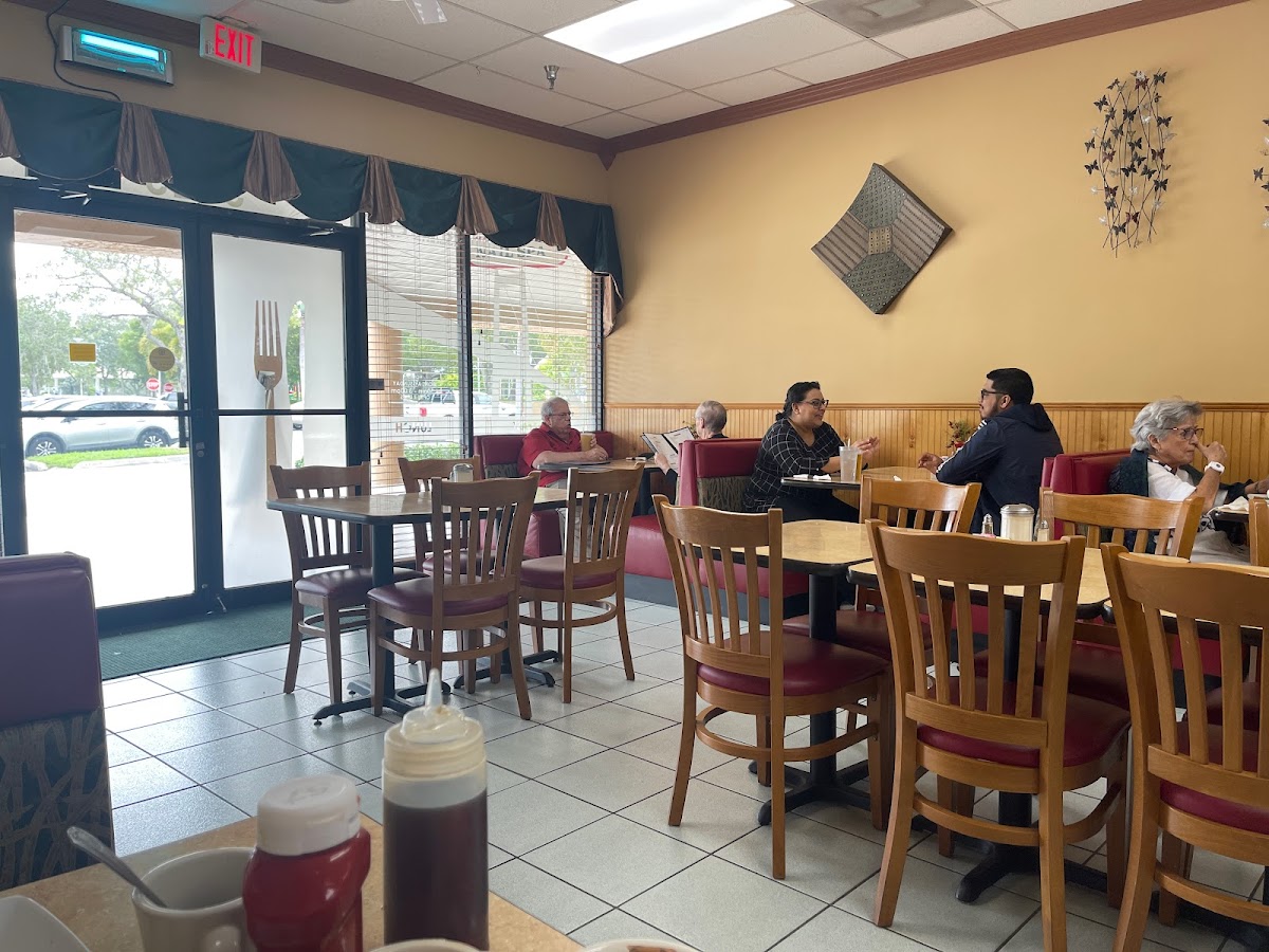 Long Island Cafe